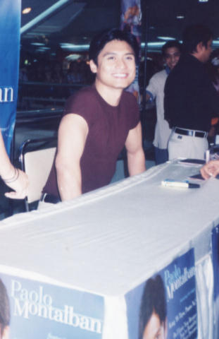 Paolo at SM Megamall during his autograph signing